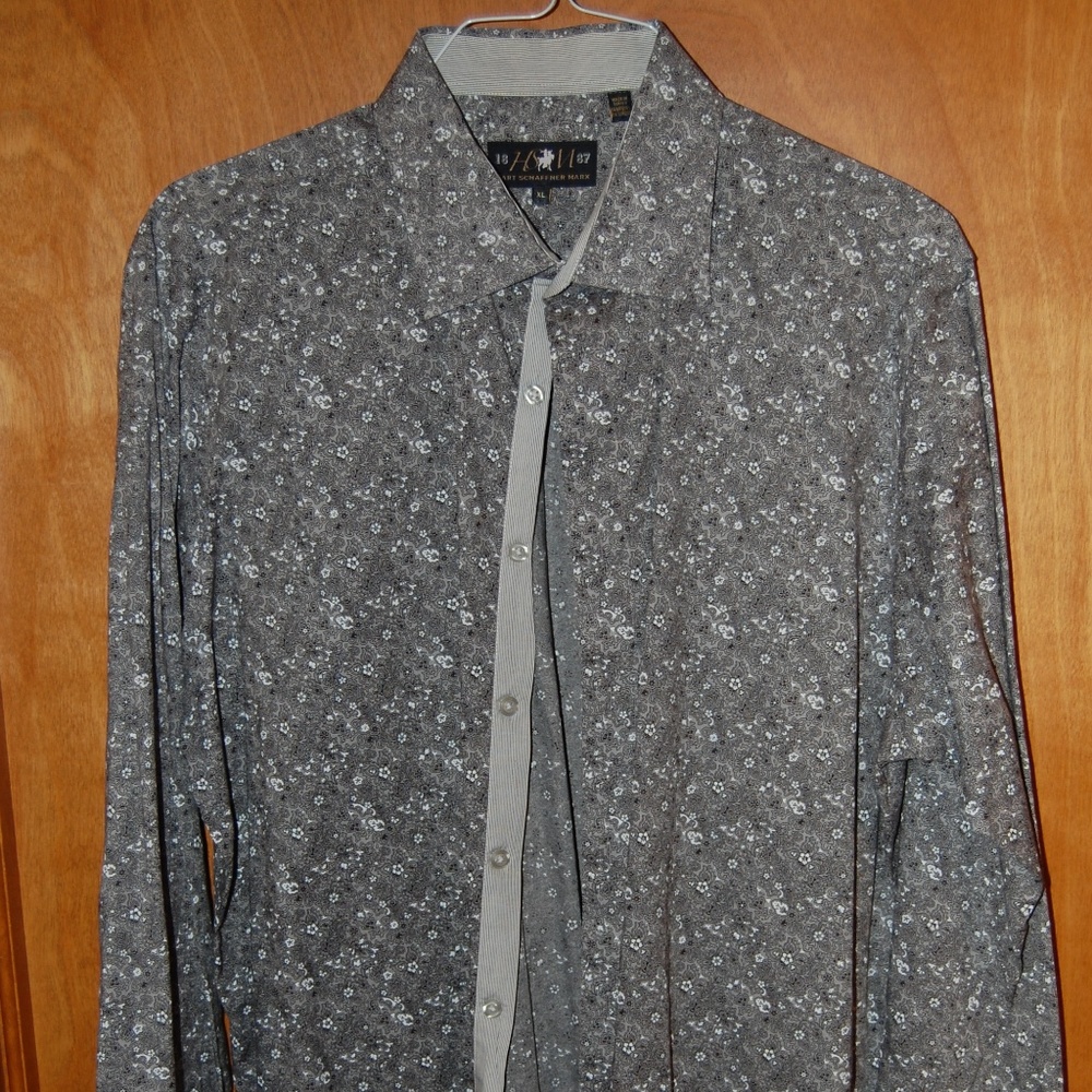 Men's Hart Schaffner and Marx button down shirt